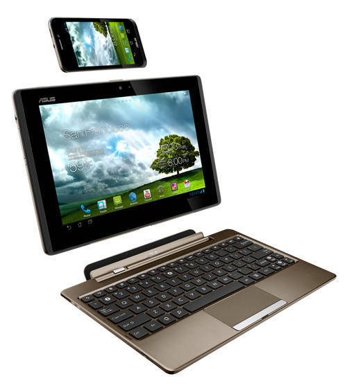 ASUS PadFone with keyboard dock