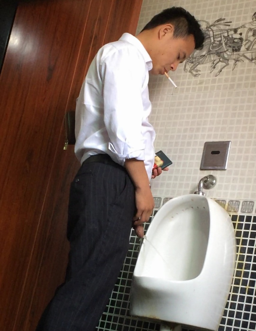 [CHINESE] CHINESE MEN’S TOILET SPY CAM PART.3 [HD720p]