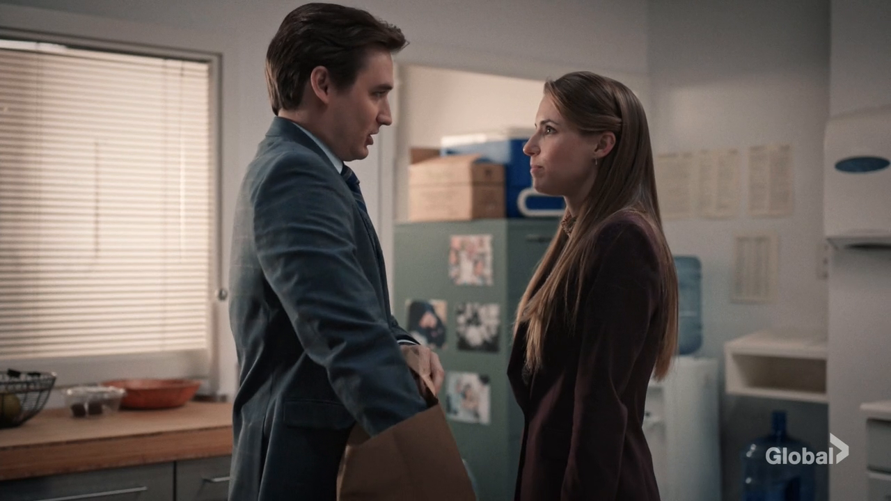 Madam Secretary S06E06 720p HDTV x264-KILLERS Madam Secretary S06E06 720p HDTV x264-KILLERS